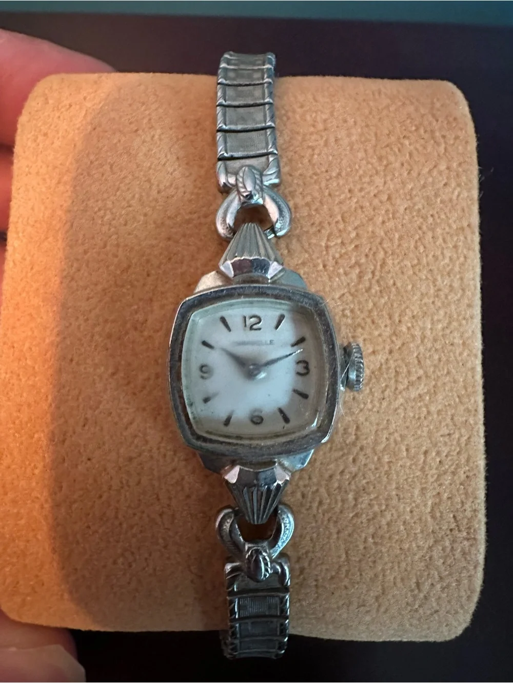 Ladies Vintage Silver-Tone Bracelet Watch — White Dial. Working!!